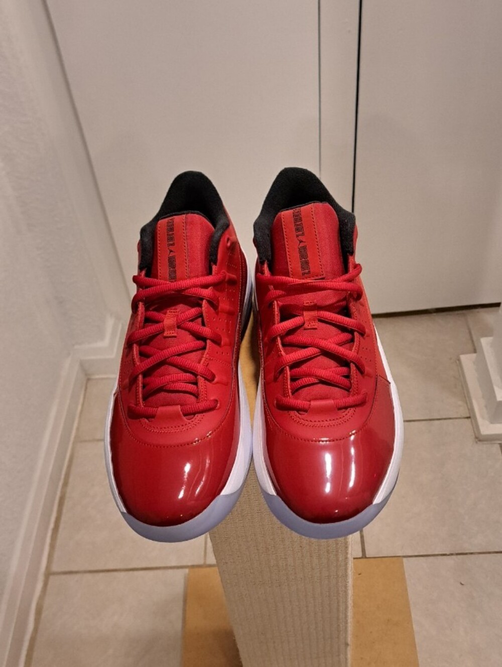 Men's Jordan Max Aura 7 mid sneakers  (HQ2091-600) Red/White DS Multiple Sizes